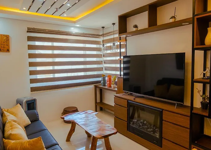 Yong\'S Place At Goshen - The Courtyard